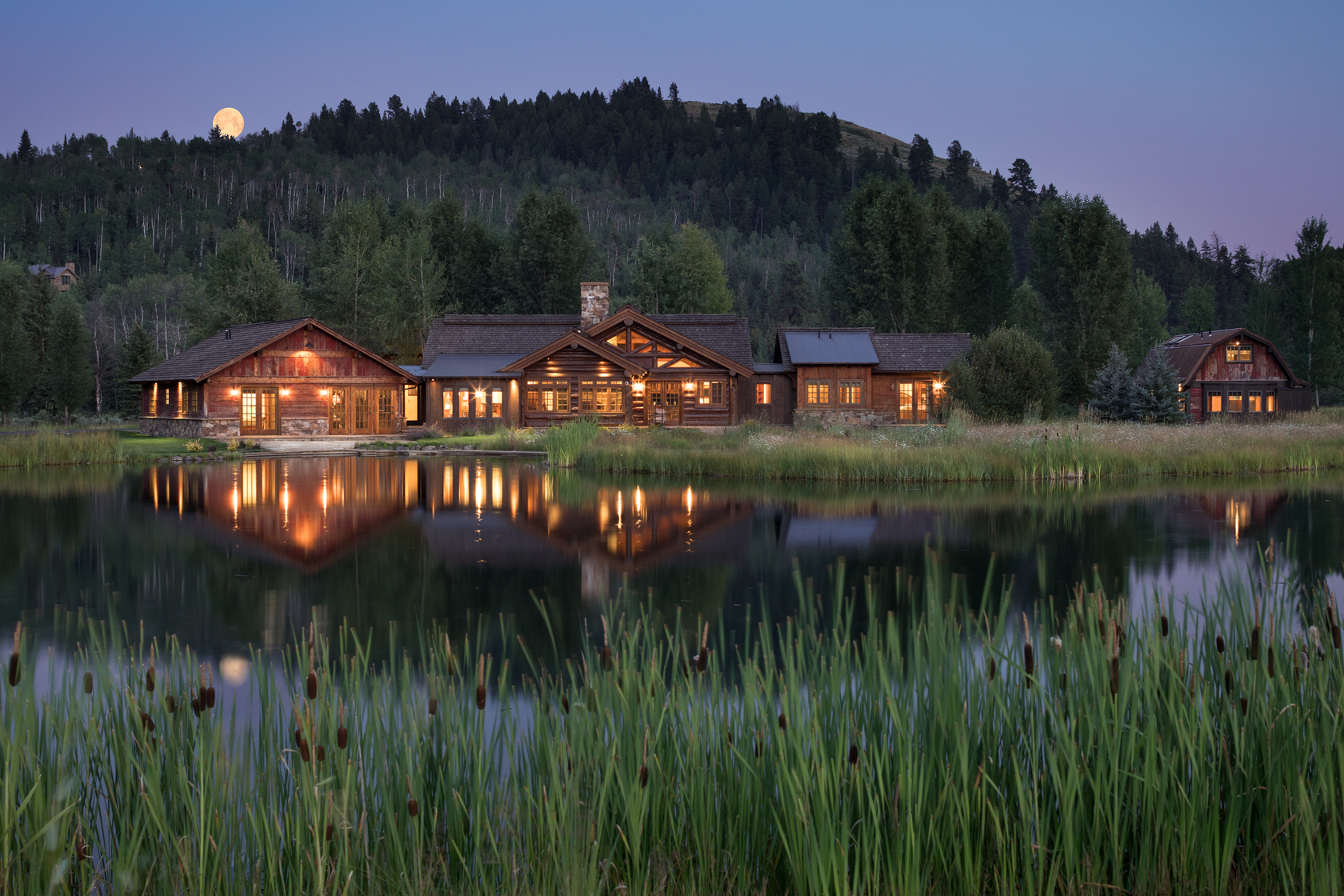 30 Amazing Log Cabins You Have To See To Believe